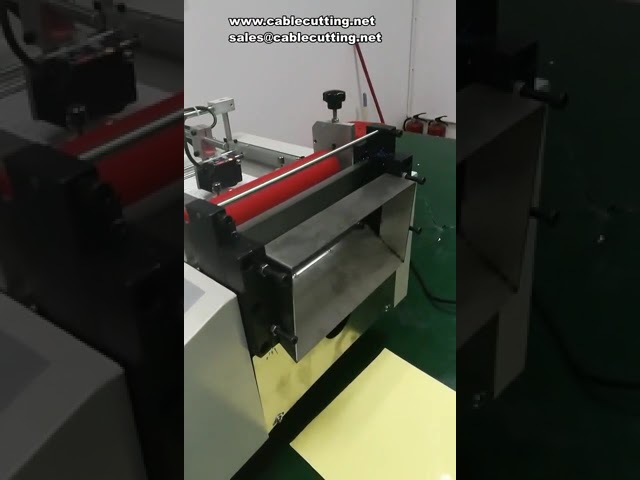 自動商標裁剪機｜服飾標籤裁切機｜自動送料標籤切割機
