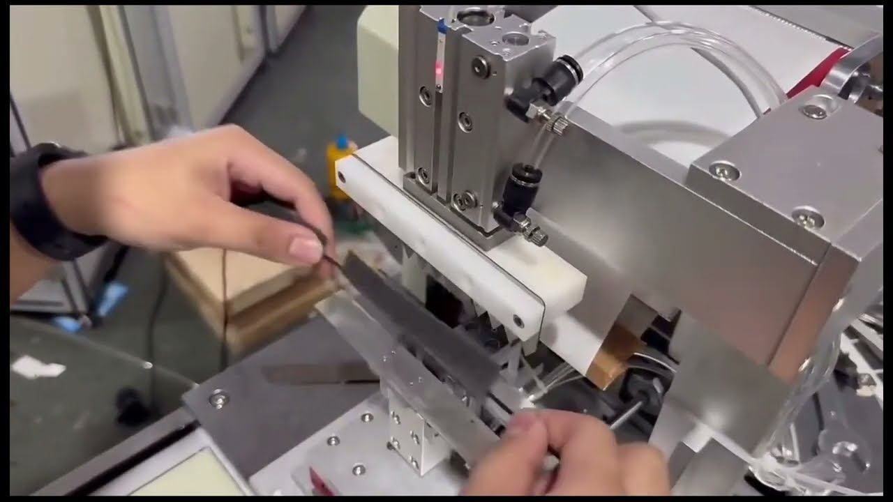 自動電線標籤折疊機 | 線材旗標貼標機