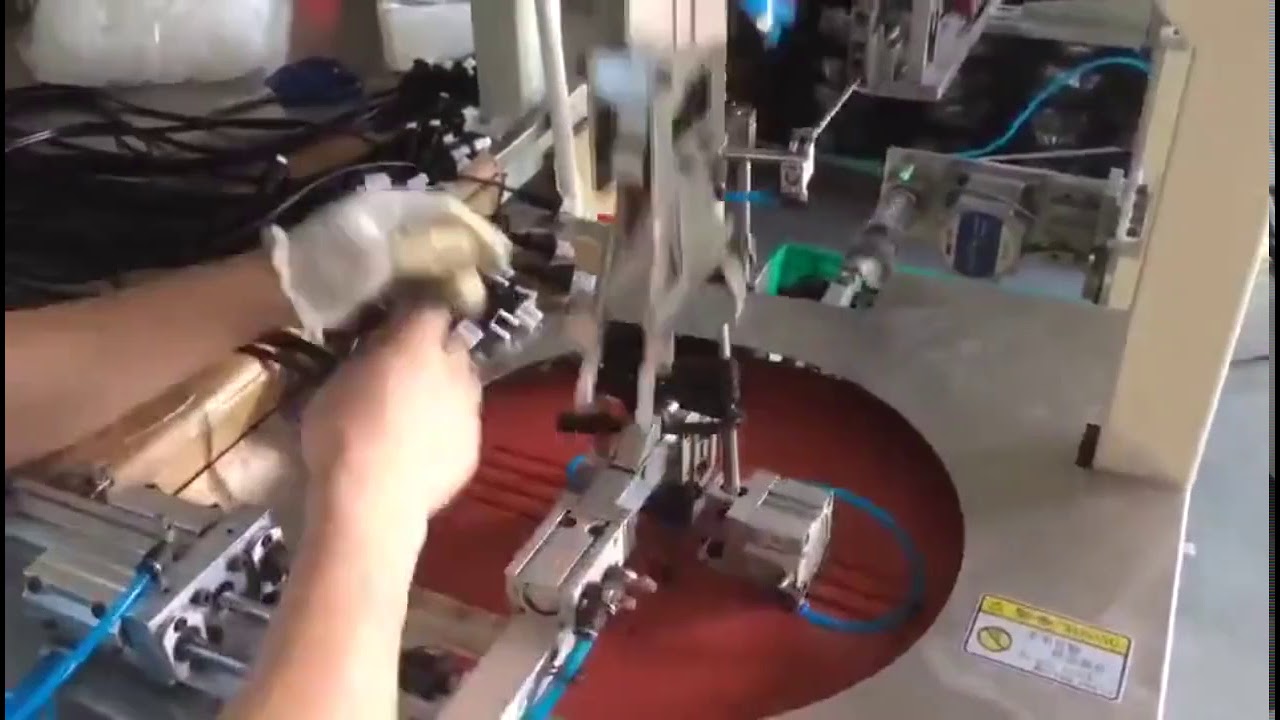 高速自動8字形繞線綑綁機 WPM-81B｜粗線材包裝解決方案