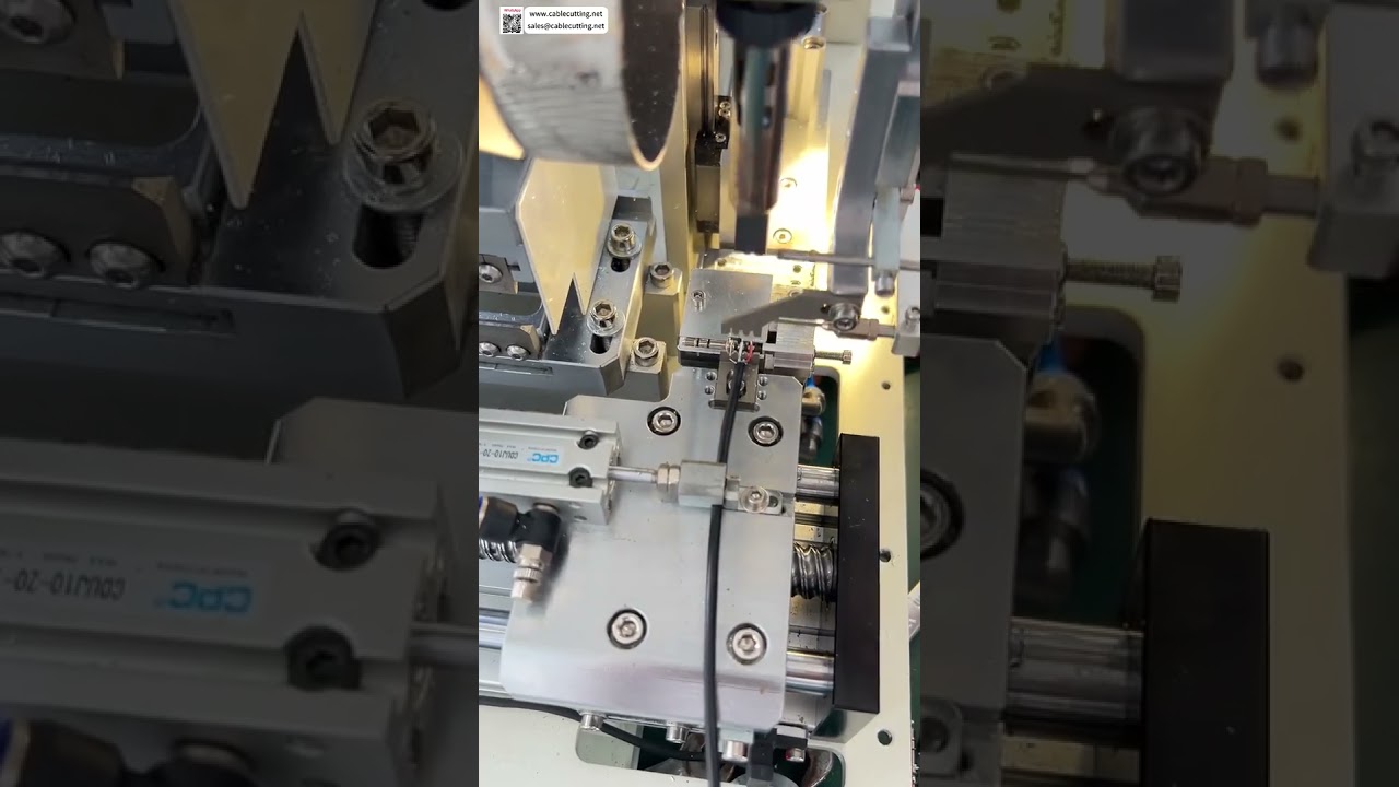全自動剝線焊接機｜3.5mm三芯連接器精密加工焊接 - 短版