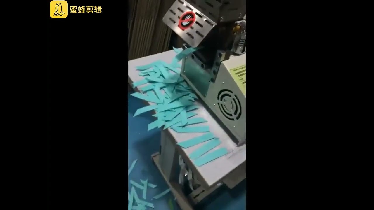 LY 自動布料膠帶裁切機｜LCD螢幕冷熱刀｜拉鍊管材熱縮管切割機