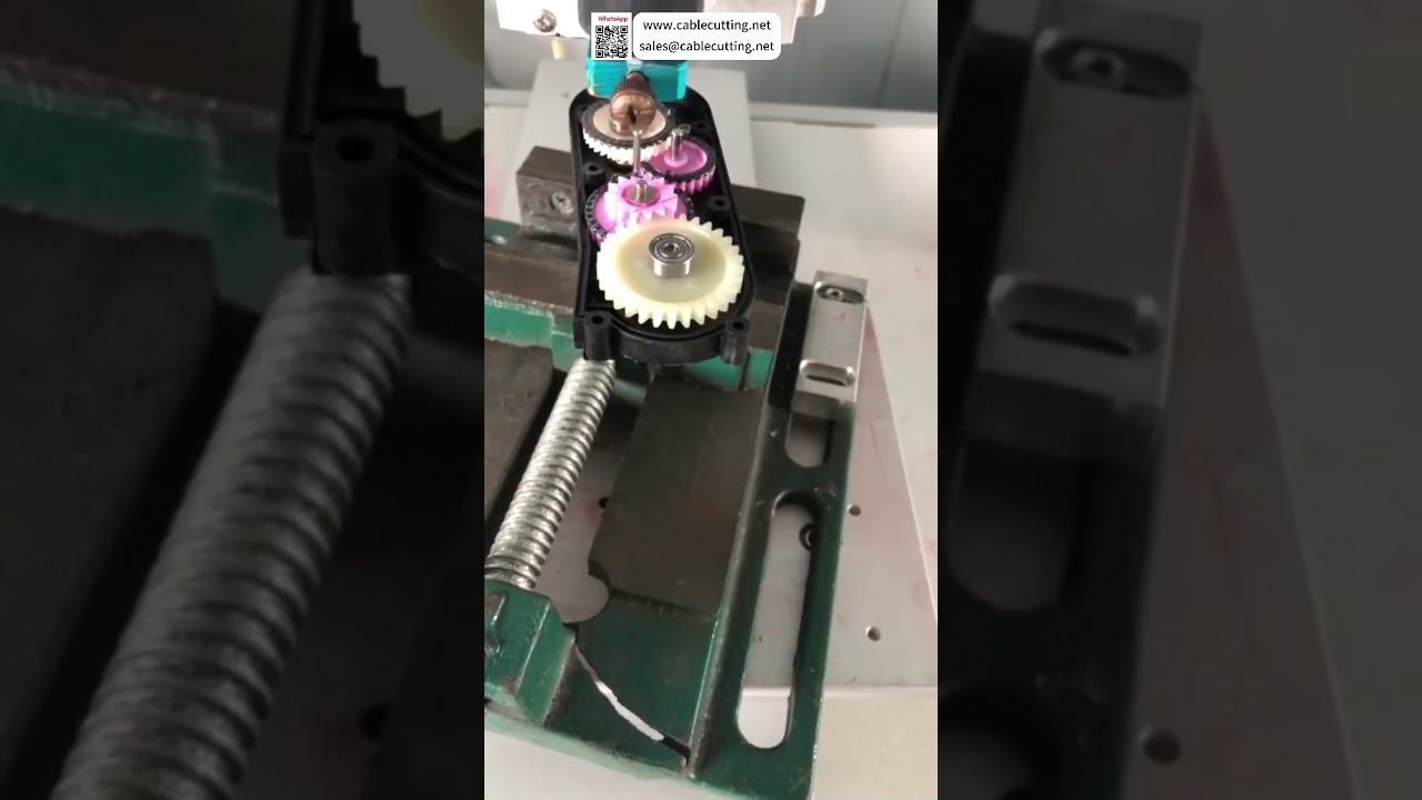 精密齒輪自動點油機 — 工廠自動化快速上線