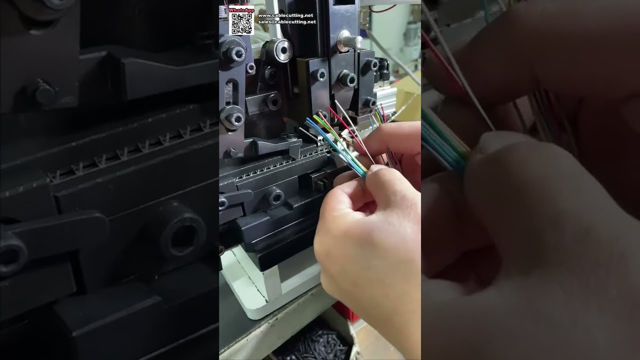 按鍵控制剝線端子壓接機 — 面板操作簡單