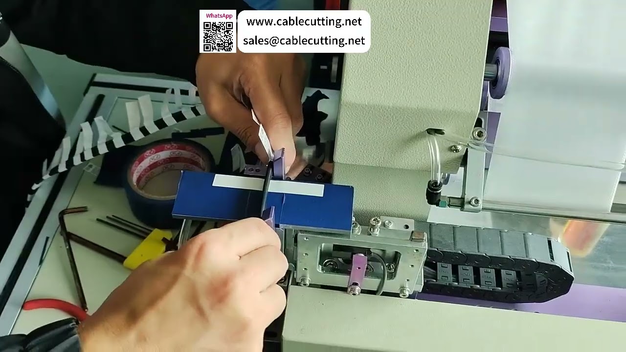 線材折標貼標機 — 三合一自動線纜貼標