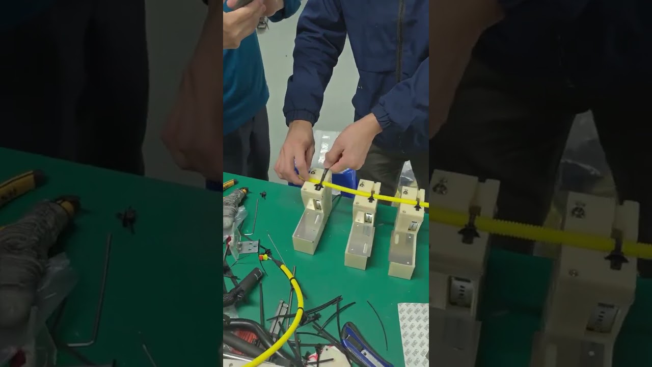 方便的迷你紮線帶工具，自動張力與尾部剪切，實現完美的線束纏繞