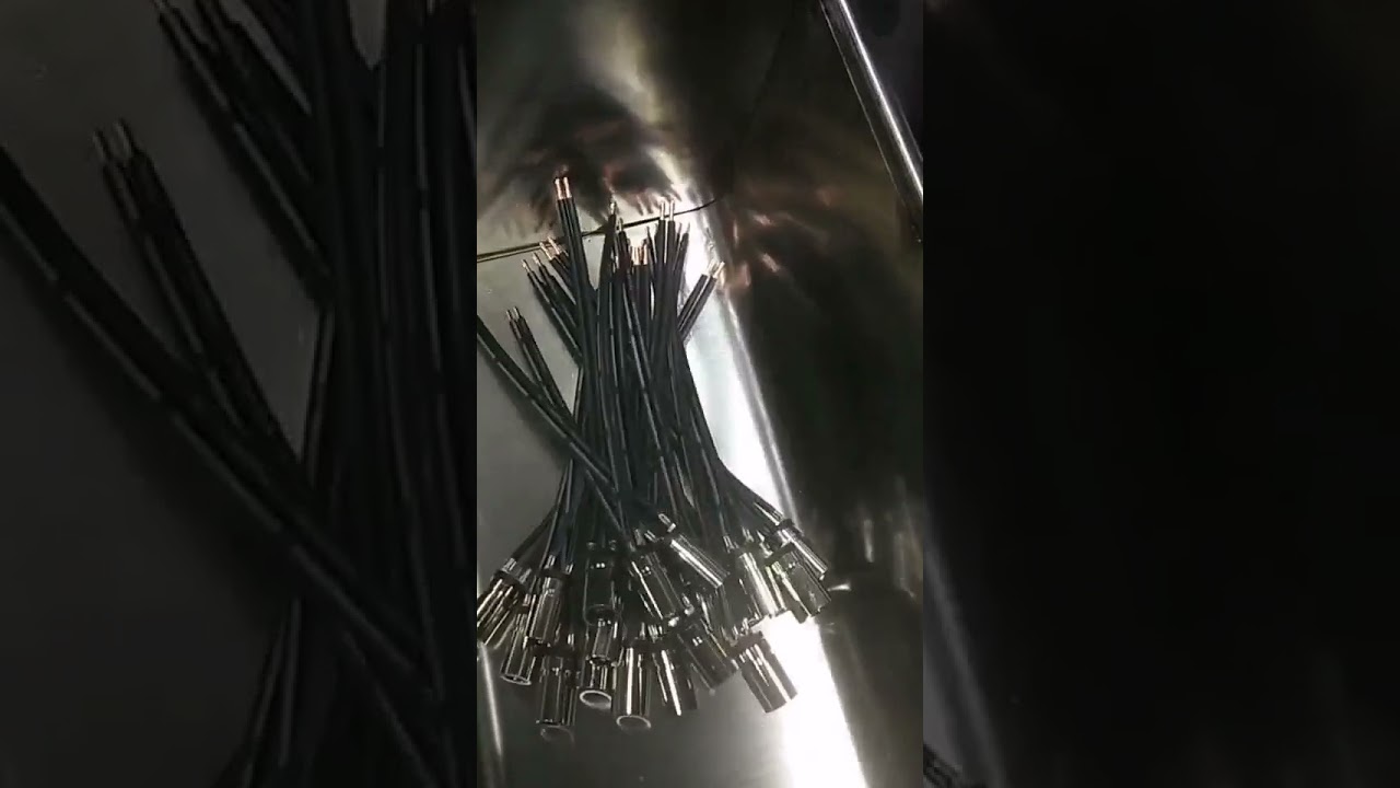 音頻插頭端子平行壓接與鍍錫工藝提升品質 #工廠 #機器